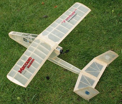 Outerzone : Photo gallery page Plane Tool, Model Aeroplanes, Radio Control Airplane, Radio Control Planes, Airplane Kit, Electronic Schematics, Plan Book, User Settings, Best Flights