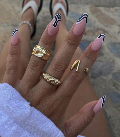 White Swirl French Tip Nails, Swirl French Tip Nails, Swirl French Tip, Summer Aesthetic Nails, Black And White Swirl, Nail Design Glitter, Aesthetic Nails, Tip Nails, Neutral Nails