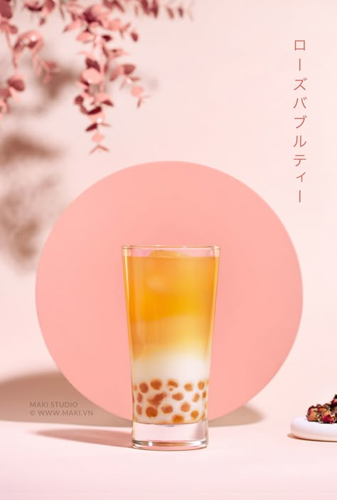 Bubble Tea Advertisement, Bubble Tea Product Photography, Glass Cup Photography, Bubble Tea Branding, Bubble Tea Photography, Milk Tea Photography, Japanese Milk Tea, Bubble Tea Poster, App Photography