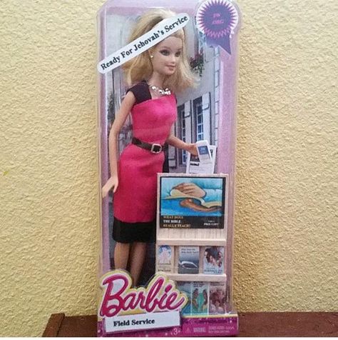 Pioneer Barbie! Tag Barbie, Jehovah's Witnesses Humor, Jw Memes, Jw Humor, Sofia Party, Jw Family, Jehovah Witness Quotes, The Librarian, Answer To Life