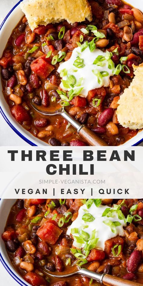 Three Bean Chili Recipe, Simple Veganista, Chili Food, Three Bean Chili, Vegan Chili Recipe, Cheesecake Vegan, Bean Chili Recipe, Chilli Recipes, Chili Recipe Easy