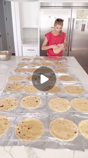 •Amy | Neuroticmom on Instagram: "My college kids came home for the long weekend so I mass-produced some breakfast burritos for them to take back with them.  They keep well in the freezer. To reheat, unwrap and wrap in a damp paper towel. Microwave 30 seconds on each side. Done.   #breakfastideas #brunch #mealprep #mealprepping #burrito #burritos #breakfastburrito #cakes" Breakfast Burritos For A Crowd, Freezer Burritos, Breakfast Burrito Recipe, Make Ahead Breakfast Burritos, Healthy Breakfast Burrito, Freezer Breakfast Burritos, Breakfast Burritos Frozen, Frozen Gif, Burrito Wrap