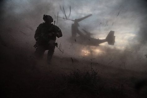 Military Photography, Military Aesthetic, Special Operations Command, Military Wallpaper, Master Sergeant, Special Operations Forces, Naval Special Warfare, Staff Sergeant, Special Ops