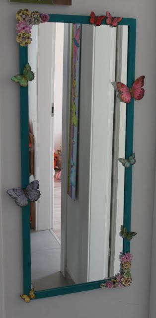 Mirror Embellishment Ideas, Mirror Butterfly Wall Decor, Butterfly Mirror Decor, Hand Mirror Decorating Ideas, How To Decorate A Mirror, How To Decorate Mirrors Diy Ideas, Mirror Border Ideas, Decorate Mirror Frame Diy, Long Mirror Decorating Ideas