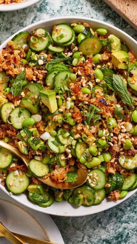 Why social media feeds are filling up on crispy rice salad, how to make viral recipe - Good Morning America Salad Recipes No Cheese, Good Morning America Recipes, Mccormick Salad Supreme, Crunch Rice Salad, Costco Salad Recipe, Crunchy Rice Cucumber Salad, Crispy Rice Thai Salad, Chicken Schwarma Crispy Rice Salad, Healthy Savoury Recipes