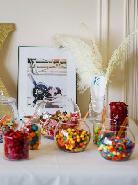 Candy Bar Ideas For Wedding, Bar Ideas For Wedding, Wedding Candy Bar Ideas, Wedding Candy Bars, Candy Bar Wedding Favors, Rustic Candy Bar, Sweets Decoration, Gold Candy Buffet, Candy Station Wedding