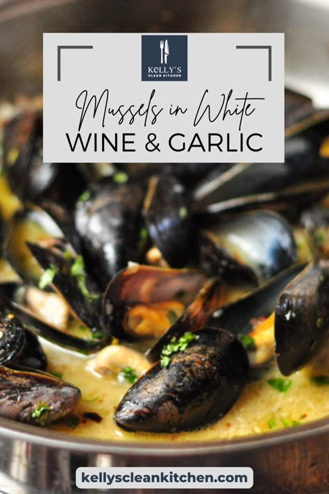 Mussels Recipe White Wine, Mussels In White Wine Sauce, Garlic Wine Sauce, Seafood Crepes, Chilli Mussels, Garlic Mussels, Mussels In White Wine, White Wine Sauce Recipes, Easy Chilli