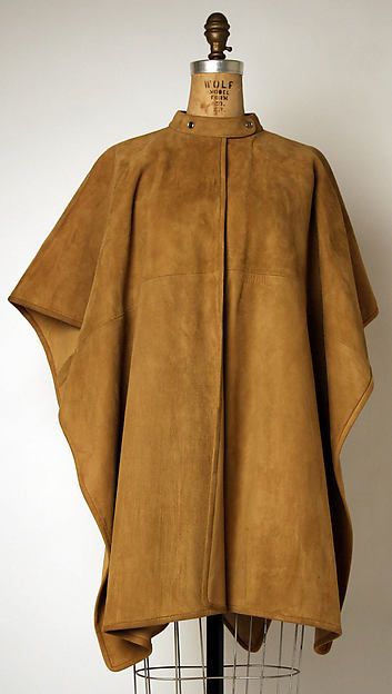 Bonnie Cashin | Poncho | American | The Met Leather Poncho, Vintage Fashion 1970, Bonnie Cashin, American Fashion Designers, Maasai, Vintage Inspired Dresses, Fashion Sewing Pattern, Historical Clothing, Historical Fashion