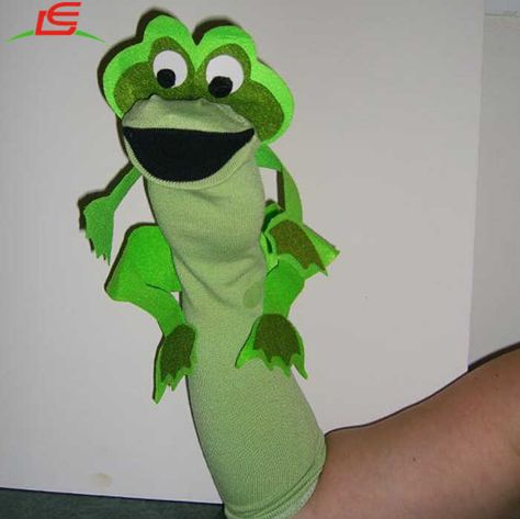 Frog Sock Puppet, Diy Sock Puppets, Frog Puppet, Sock Puppets, Puppets Diy, Diy Socks, Puppet Making, Hand Puppets, Knitting Socks