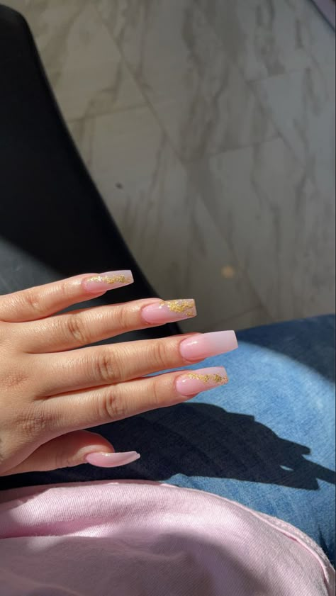 Nail Inspo With Gold Flakes, Light Pink Gold Nails, Gold Flake Ombre Nails, Light Pink Nails With Gold Flakes, Ombre Nails With Foil Flakes, Pink With Gold Flakes Nails, Pink Nails Gold Flakes, Rose Gold Flake Nails, Nail Inspo Gold Flakes