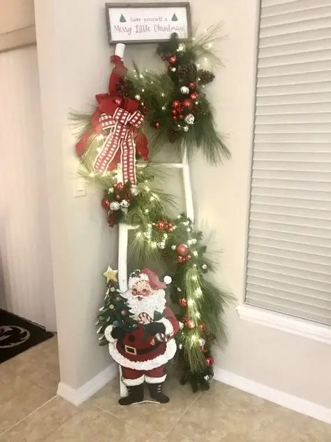 30+ DIY Christmas Ladders Ideas to Turn Your Home Into a Winter Wonderland - HubPages Christmas Ladder Decor, Christmas Ladders Ideas, Ladder Decoration, Ladder Christmas Tree, Christmas Ladder, Fete Saint Patrick, Alternative Christmas Tree, Country Christmas Decorations, Simple Christmas Decor