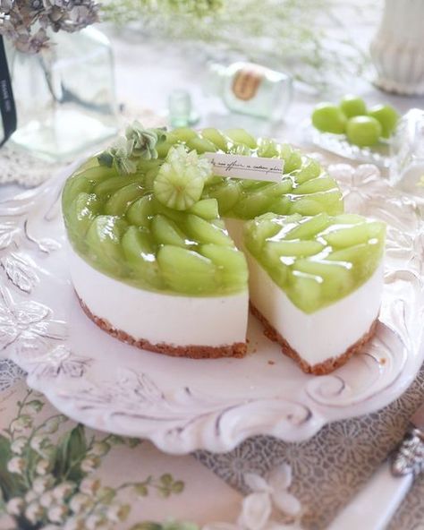 Grape Dessert, Month Ideas, Green Grape, Green Grapes, Mini Cheesecake, Tea Time, Grapes, Cheesecake, Dessert