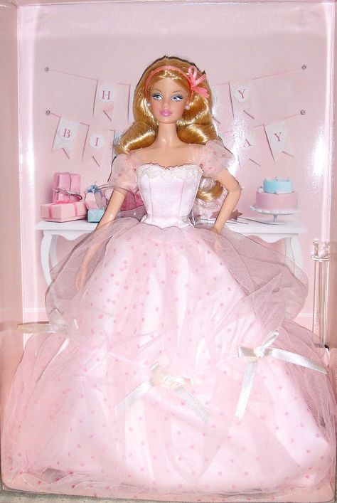 2013 Birthday Wishes Barbie (2) Barbie Birthday Wishes, Birthday Wishes Barbie, Barbie Mood, Barbie Inspiration, Birthday Barbie, Doll Therapy, Ballerina Barbie, Dress Barbie Doll, Barbies Pics