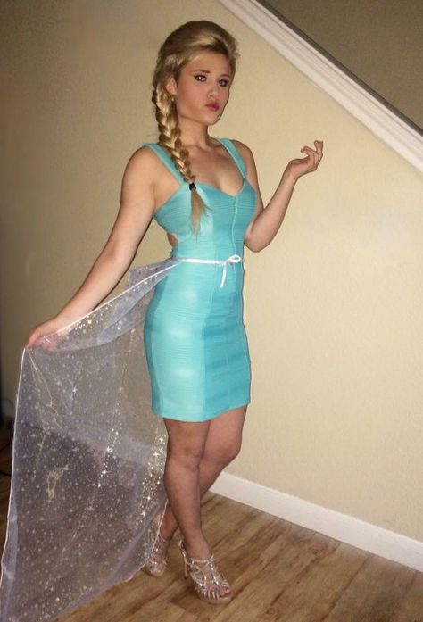 Elsa costume Adult diy Elsa Costume Adult, Frozen Costume Diy, Elsa Costume Women, Luna Costume, Adult Costumes Diy, Elsa Halloween Costume, Elsa Outfit, Adult Disney Costumes, Frozen Halloween