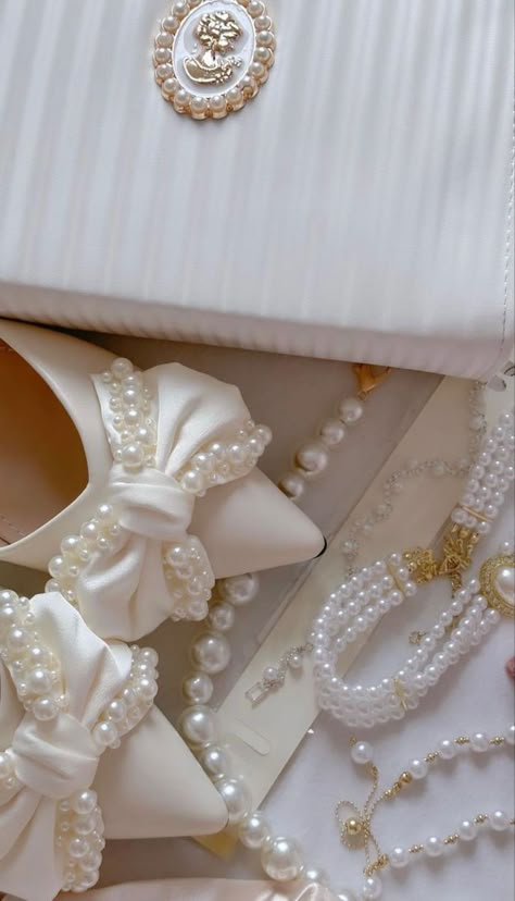 Classy Pink Aesthetic, White Girly Aesthetic, Vintage Pearls Aesthetic, Coquette Wedding, Royal Core, Romantic Academia, Hand Gestures, White Wedding Shoes, Princess Core