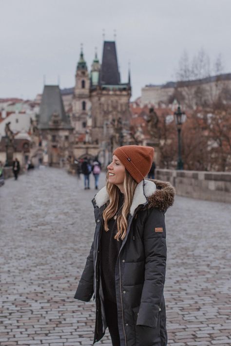 Winter In Copenhagen Outfit, Prague Outfit Winter Cold Weather, Winter In Austria Outfit, Outfits For Prague In Winter, What To Pack For Berlin Winter, Winter Outfits Prague, Prague November Outfit, Winter Outfits Germany Street Styles, Traveling Europe Outfits Winter