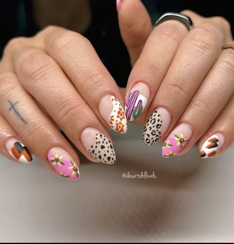 Arizona Nail Designs, Artsy Nails, Boho Nail Designs, Trippy Fall Nails, Short Trippy Nail Designs, Psychadelic Nails Acrylic, Colorful Cheetah Print Nails, Horse Nails, Funky Leopard Print Nails