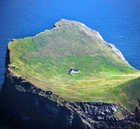 Ellidaey Island and Its Mysteriously Secluded House Bjork House, Flickr Com, Breathtaking Places, Island House, Remote Island, Desert Island, Small Island, Archipelago, Most Beautiful Places