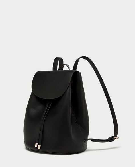 Black School Bags, Leather Bag Tutorial, Leather Drawstring Bags, Kawaii Bag, Simple Backpack, Bag Women Fashion, Girly Bags, Stylish Backpacks, Handbag Shoes