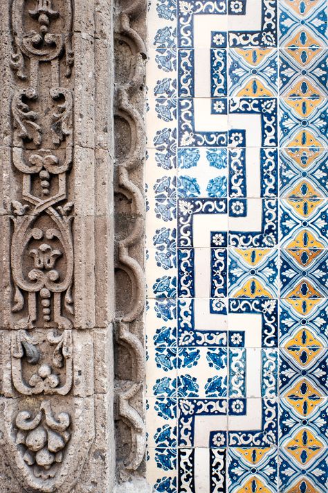 Mexican Tile Art, Yellow Tiles, Mexican Riviera, Mexican Hacienda, Yellow Tile, Mexican Tile, México City, Blue Tiles, Spanish Style