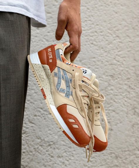 Asics Gel Lyte Iii Men Outfit, Manly Outfits, Mens Street Style Winter, Brooklyn Fashion, Snicker Shoes, Asics Gel Lyte Iii, Gel Lyte Iii, Asics Gel Lyte, Asics Sneakers