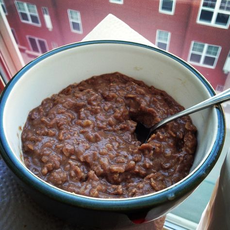 Plain Ol' Chocolate Oatmeal Chocolate Oatmeal Aesthetic, Oatmeal Aesthetic, Slavic Winter, Plain Oatmeal, Oatmeal Yogurt, Protein Oats, Homemade Peanut Butter Cups, Fast Healthy Lunches, Confort Food