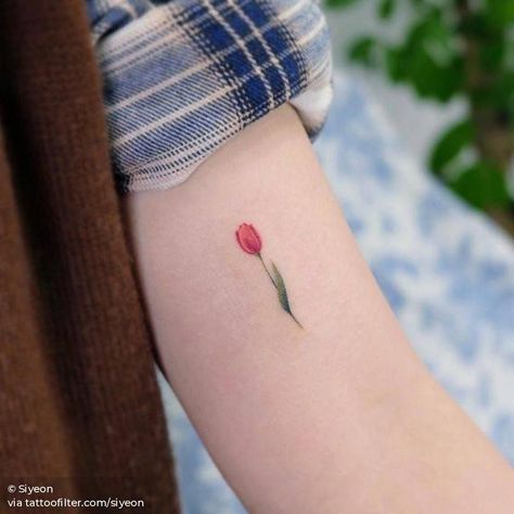 Tulip Tattoo, Palm Tattoos, Shape Tattoo, Cool Tattoo, Small Girl Tattoos, Unique Tattoo Designs, Tattoo Trends, Pattern Tattoo, Little Tattoos