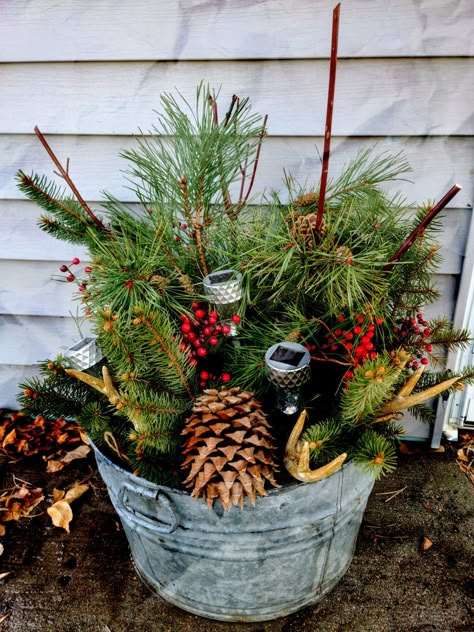 Birch Branch Decor Front Porches, Christmas Tree Galvanized Tub, Metal Tub Christmas Decor, Porch Pot Ideas For Christmas, Christmas Bucket Decoration Ideas, Wagon Christmas Decor Porch Ideas, Washtub Christmas Decor, Old Wash Tub Ideas Front Porches, Christmas Whiskey Barrel