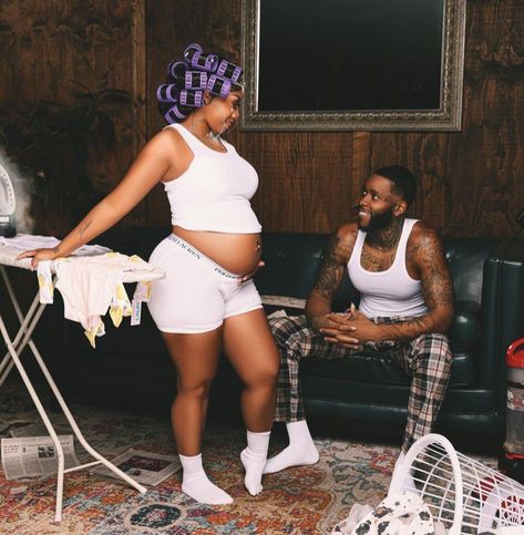 Hood Maternity Shoot, Maternity Shoot Black Women With Dad, Maternity Photography Couples Outdoor, Y2k Maternity Shoot, 90s Maternity Shoot Black Couple, 90s Theme Maternity Shoot, Pregnant Photo Shoot Ideas, Target Maternity Photo Shoot, Twins Maternity Photoshoot