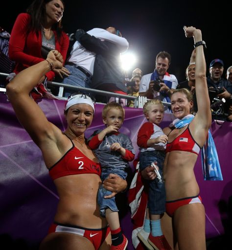 Volleyball History, Misty May Treanor, Kerri Walsh Jennings, Kerri Walsh, Volleyball Women, High School Volleyball, Volleyball Tournament, School Volleyball, London 2012 Olympics