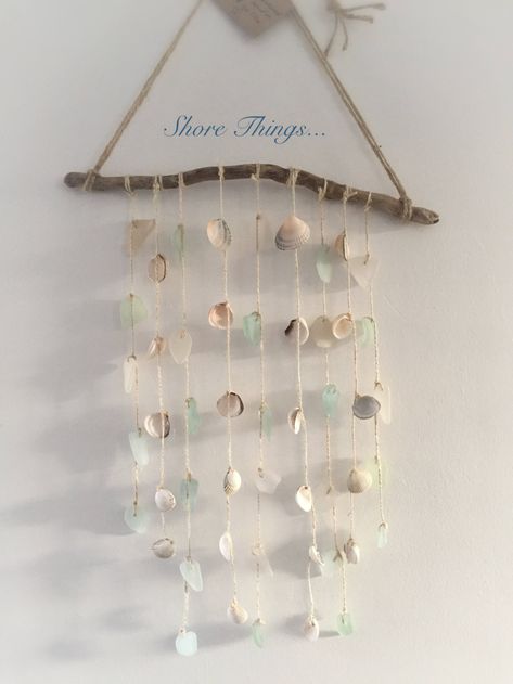 16 Wild Handmade Wind Chime Designs Your Garden Needs To Have Right Now Carillons Diy, Shell Wind Chimes, Home Decor Wall Hanging, Diy Wind Chimes, Shell Decor, Driftwood Crafts, Sea Glass Crafts, Seashell Art, Beach Crafts