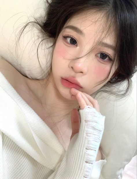 Asian Makeup Looks, Makeup Tip, Soft Makeup Looks, Doll Eye Makeup, Ulzzang Makeup, Ethereal Makeup, Cute Makeup Looks, Asian Eye Makeup, Makeup Hacks