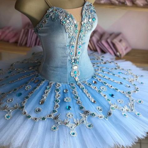 Jupe on Instagram: "Princesa Florine #florine #ballet #tutu" Ballet Costumes Tutus, Tutu Ideas, Classical Ballet Tutu, Ballet Wear, Dance Tutus, Ballet Russe, Tutu Ballet, Ballet Beauty, Ballerina Tutu