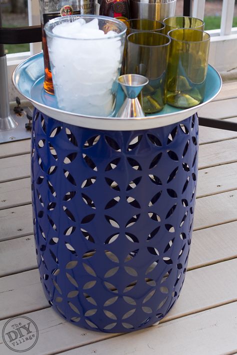 Patio Side Table Ideas, Diy Patio Side Table, Side Table Ideas, Diy Outdoor Space, Small Outdoor Patios, Living Pool, Diy Side Table, Patio Side Table, Budget Patio