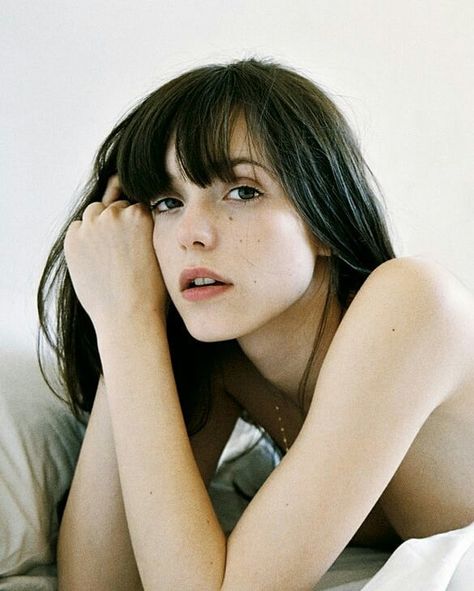 Stacy Martin for Ozon Magazine, July/August 2009 Brunette Bangs, Stacy Martin, Don Pedro, Face Hair, Girl Crushes, 인물 사진, How To Draw Hair, White Wall, Brunette Hair