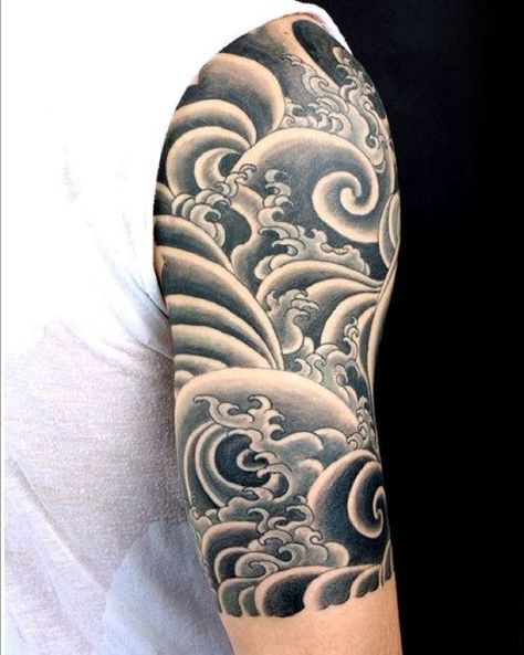 Cool Old School Waves Japanese Half Sleeve Tattoo Ideas For Guys Wave Tattoo Sleeve, Japanese Water Tattoo, Japanese Cloud Tattoo, Japanese Wave Tattoos, Tato Tradisional, Tattoo Sleeve Filler, Wave Tattoo Design, Cool Half Sleeve Tattoos, Tattoo Filler