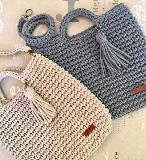 HappySchick on Instagram: “New ones! Crocheted Shopper bags in beige and denim blue...💕more colours always available.. #handmade #handgemacht #bobbiny #bobbinyrope…” Bobbiny Crochet, Shopper Bags, I ❤ Ny, Shopper Bag, Denim Blue, Crochet Bag, Straw Bag, Blue Denim, Crochet