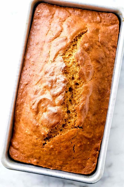 THE BEST Pumpkin Bread (Simple Perfectly Moist!) | foodiecrush.com Banana Bread Coconut Oil, Lemon Banana Bread, Banana Bread With Coconut, Pumpkin Bread Recipe Easy, Tomato Cake, Banana Bread With Oil, Buttermilk Banana Bread, Best Pumpkin Bread Recipe, Baking With Coconut Oil