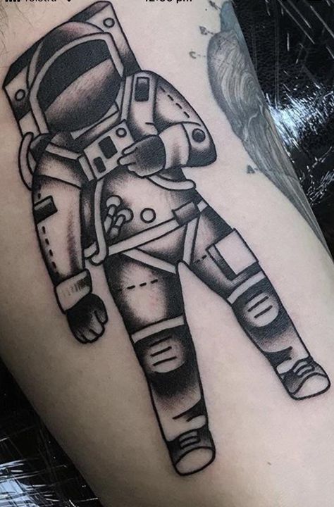 American Traditional Astronaut Tattoo, Astronaut Traditional Tattoo, Old Style Tattoos, Heavily Tattooed, 2023 Tattoo, Lady Tattoo, Astronaut Tattoo, Old School Tattoo Designs, American Traditional Tattoo