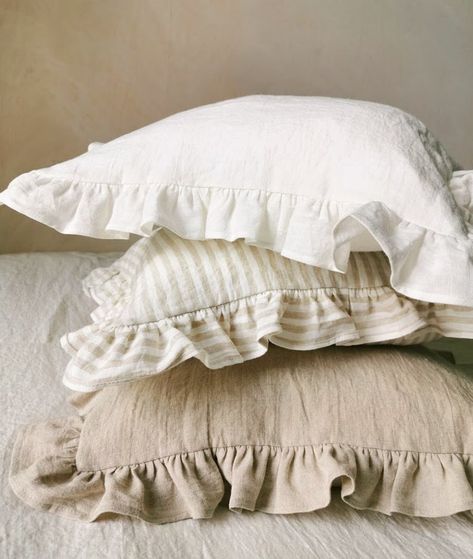 Pillows With Ruffles, Pillow Covers Aesthetic, Frilly Pillow Case, Muslin Pillow Cover, European Pillow Case, Summer Pillows Diy Ideas, Aesthetic Pillow Cases, Cute Pillow Cases, Pillow Cases Ideas