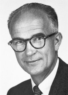 William B. Shockley - Biographical - NobelPrize.org William Bradford, Alfred Nobel, Nobel Prize In Physics, Famous Names, Physicists, Quantum Mechanics, Makes You Beautiful, Nobel Prize, Electrical Engineering