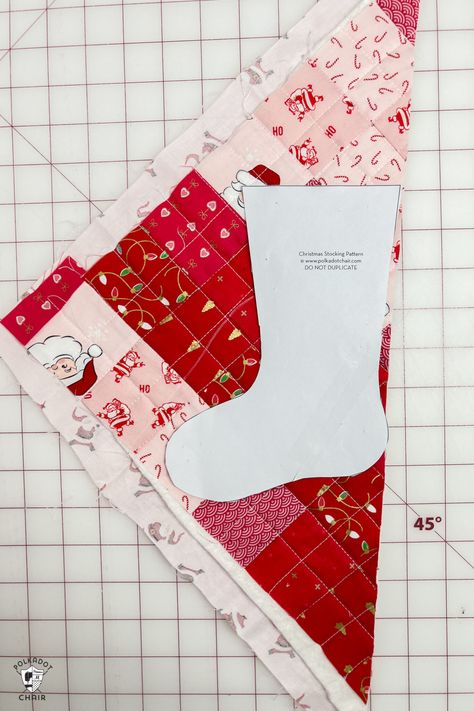 Mini Christmas Stocking Pattern Free, Quilting Christmas Stockings Pattern, Free Stocking Pattern Sewing, Quilted Stocking Pattern, Quilt As You Go Christmas Stocking, Mini Christmas Stocking Pattern, Mini Stocking Pattern, Diy Stockings Pattern, Mini Stocking Sewing Pattern