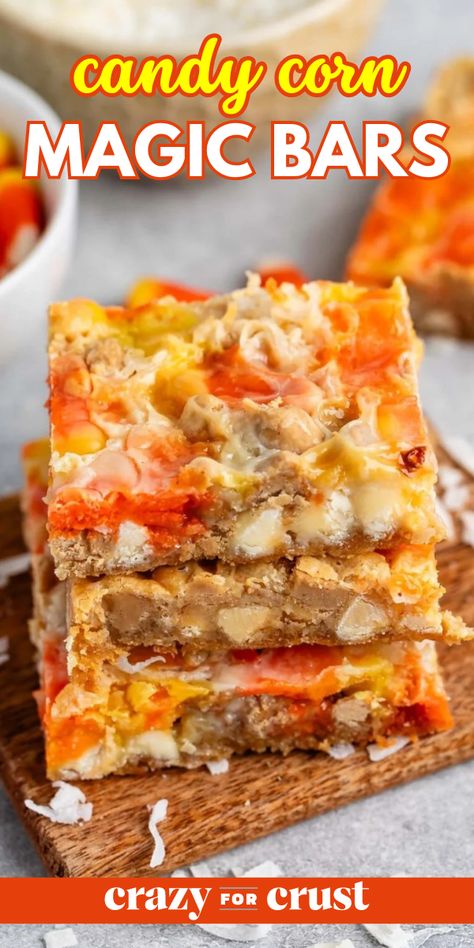 These Candy Corn Magic Bars have amazing gooey layers or graham cracker, candy corn, coconut, and peanut butter chips! They’re the perfect seven layer bar for Halloween. Graham Cracker Candy, Candy Corn Recipes, Candy Corn Recipe, Super Yummy Recipes, Brownie Pizza, Food To Make At Home, Fun Halloween Desserts, Easy Halloween Recipes, Chocolate Rice Krispie Treats