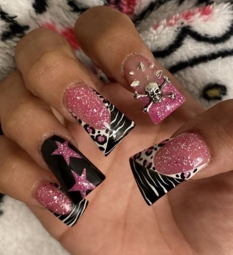 Y2k Duck Nails, Punk Nails, Duck Nails, Goth Nails, Grunge Nails, Colored Acrylic Nails, Y2k Nails, Short Square Acrylic Nails, Really Cute Nails