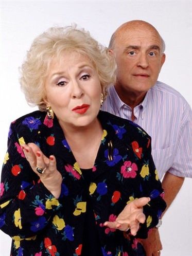 Doris Roberts, Everyone Loves Raymond, Show To Watch, Everybody Loves Raymond, Tv Moms, Everybody Love Raymond, Domestic Goddess, Betty White, Tv Couples