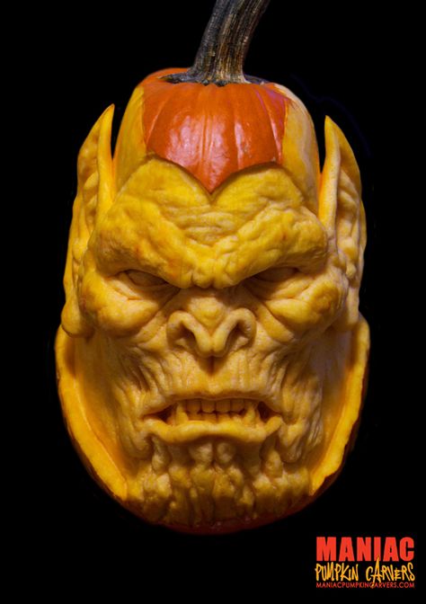 Meet the Maniac Pumpkin Carvers! Pottery Pumpkins, Pumpkin Sculpting, Awesome Pumpkin Carvings, Pumpkin Carver, Pumkin Carving, Scary Pumpkin Carving, Carved Pumpkins, Pumpkin Carving Designs, Watermelon Carving