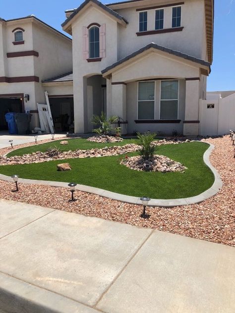 Faux Grass Front Yard, Front Yard Turf Landscaping Ideas, Turf Front Yard Ideas, Zero Landscape, Front Yard Curb Appeal, Landscape Front Yard, Southern Landscape, Turf Backyard, Front Yard Landscape