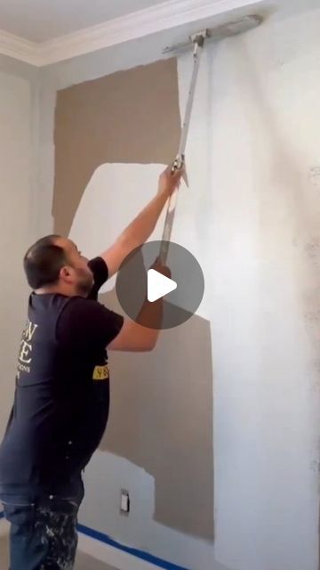 Paint Hacks Tips, Paint Tips And Tricks Wall, Wall Painting Hacks, Painting Hacks Wall, Tips For Painting Trim, Touch Up Paint On Walls Tips, Painting Hacks For Walls, Tape Peeling Painting, Taping Walls For Painting Tips