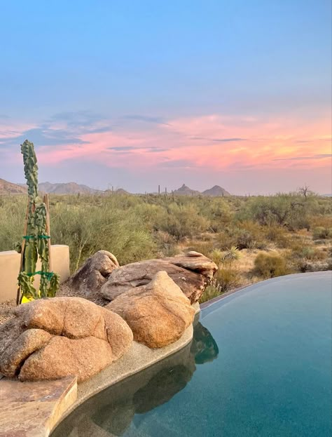 #aesthetic #sunset #arizona #preppy #pool #desert #cactus #mountains Summer In Arizona, Arizona Living Aesthetic, Desert Life Aesthetic, Desert Vacation Aesthetic, Arizona House Aesthetic, Arizona Western Aesthetic, Scottsdale Aesthetic, Scottsdale Arizona Aesthetic, Sedona Aesthetic