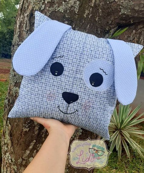 Animal Pillows Diy, Cat Pillow Pattern, Diy Rag Dolls, Kids Pillow, Denim Crafts Diy, Sewing Cushions, Soft Toy Patterns, Pillow Crafts, Cute Sewing Projects